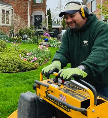 Weekly Lawn Maintenance